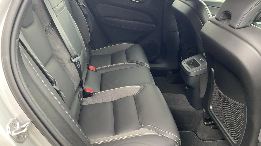 Volvo XC60 R-design Pro, B6 Awd Mild Hybrid YN21UPZ #6