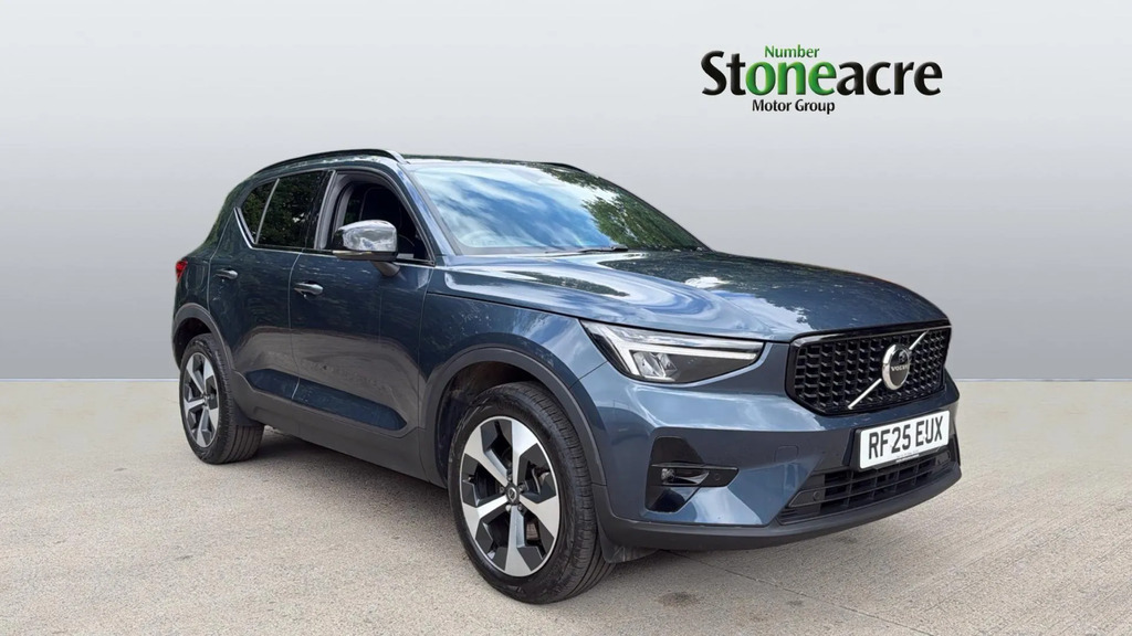 Volvo XC40 2.0 B4p Plus Dark RF25EUX