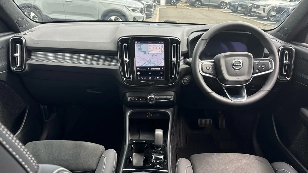 Volvo XC40 2.0 B3p Plus Dark RJ25AYP #5