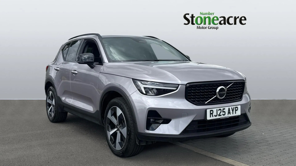 Volvo XC40 2.0 B3p Plus Dark RJ25AYP