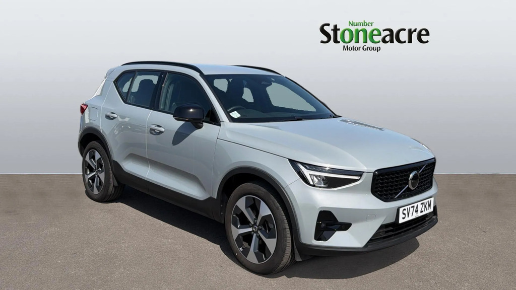 Volvo XC40 2.0 B3p Plus Dark 