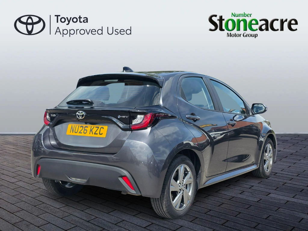 Toyota Yaris 1.5 Hybrid Icon NU26KZC #2