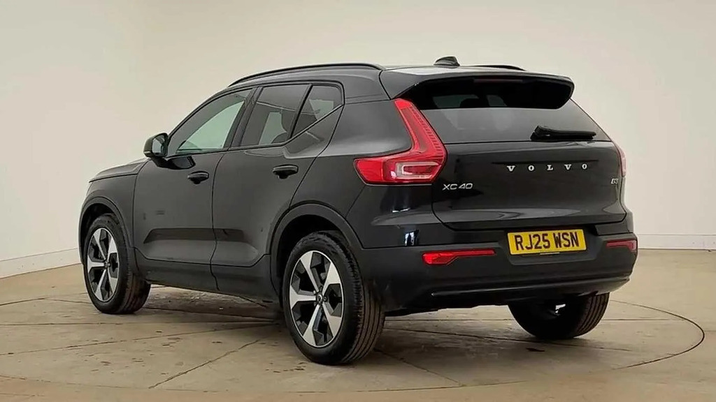 Volvo XC40 2.0 B3p Plus Dark RJ25WSN #4
