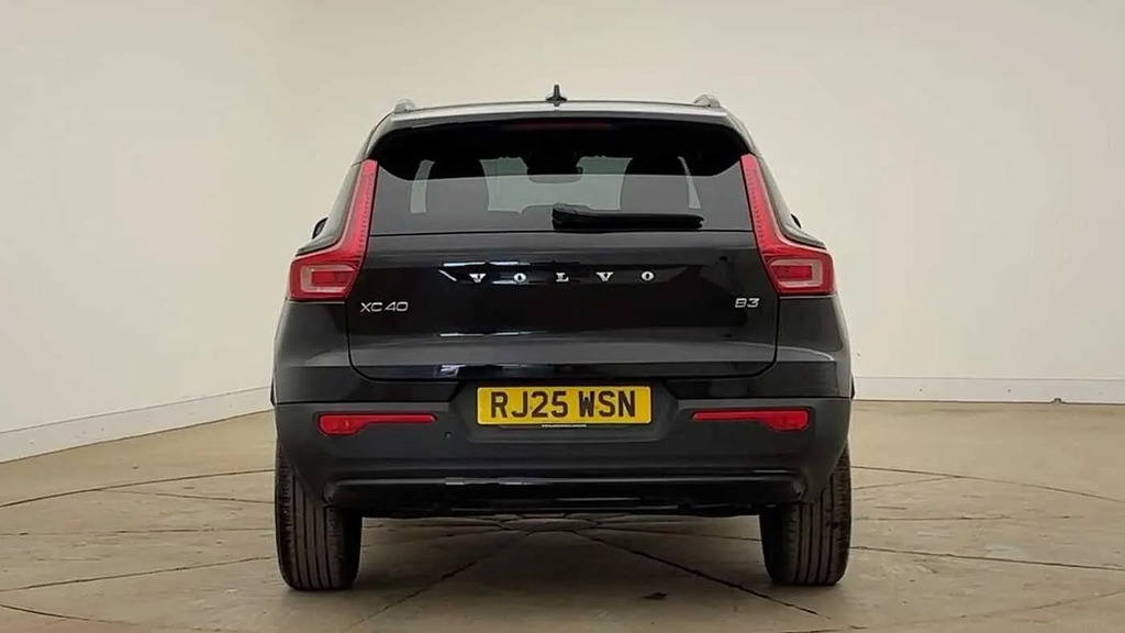 Volvo XC40 2.0 B3p Plus Dark RJ25WSN #3