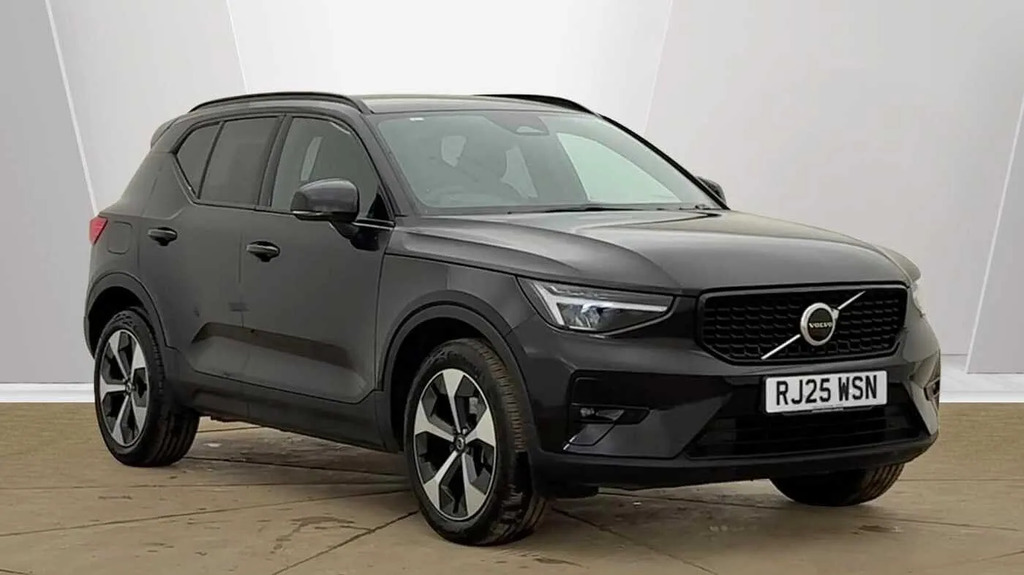 Volvo XC40 2.0 B3p Plus Dark RJ25WSN