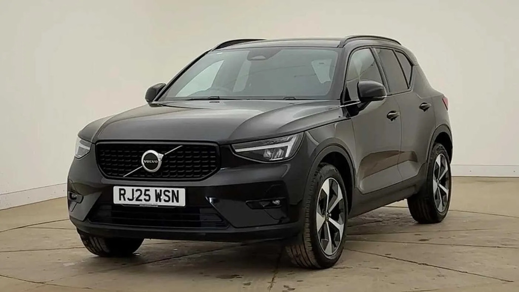 Volvo XC40 2.0 B3p Plus Dark RJ25WSN #6