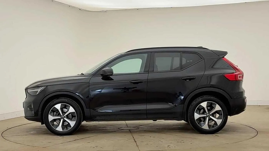 Volvo XC40 2.0 B3p Plus Dark RJ25WSN #5