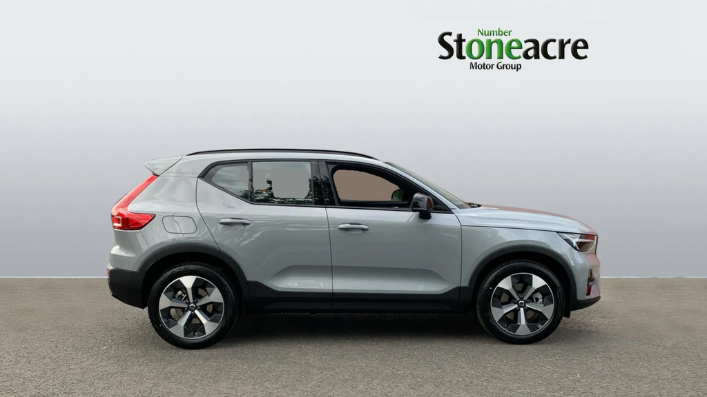 Volvo XC40 2.0 B3p Plus Dark NG26HDN #3