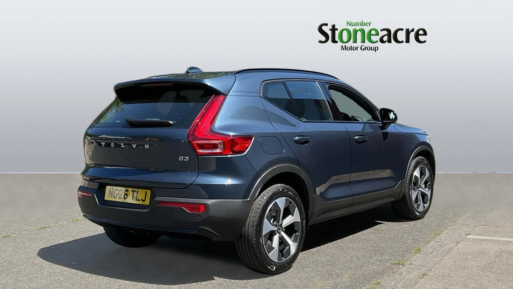 Volvo XC40 2.0 B3p Plus Dark NG26TLJ #2