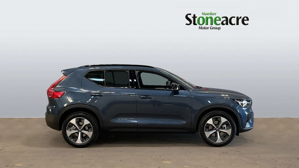 Volvo XC40 2.0 B3p Plus Dark NG26TLJ #3