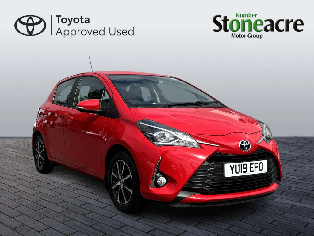 Toyota Yaris 1.5 Vvt-i Icon Tech Euro 6 Red