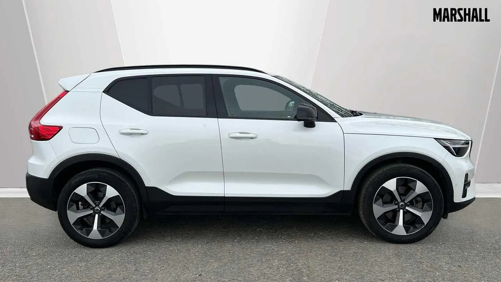 Volvo XC40 2.0 B4p Ultimate Dark CJ72LLG #3