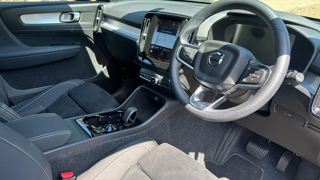 Volvo XC40 2.0 B4 Mhev Plus Black Edition Dct Euro 6 S #4