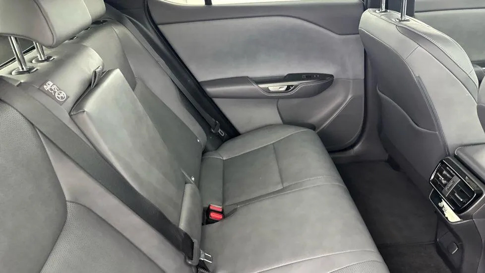 Lexus RZ 450E 230Kw Direct4 Takumi 71 Kwh Silver #12