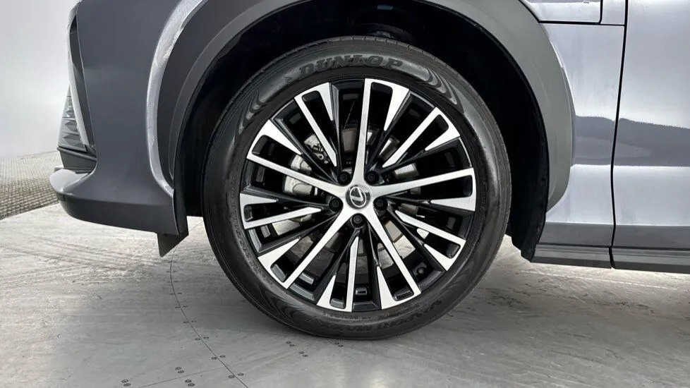 Lexus RZ 450E 230Kw Direct4 Takumi 71 Kwh Silver #18