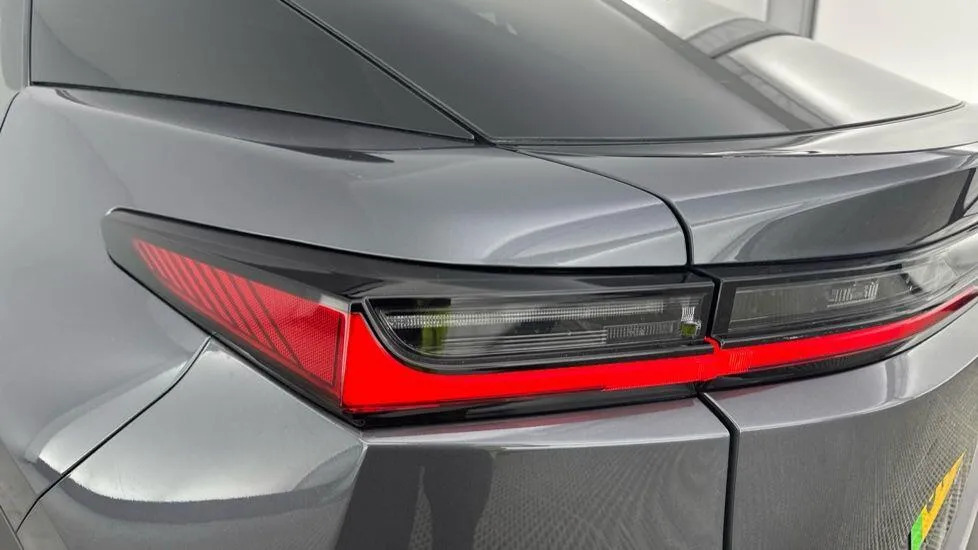 Lexus RZ 450E 230Kw Direct4 Takumi 71 Kwh Silver #27