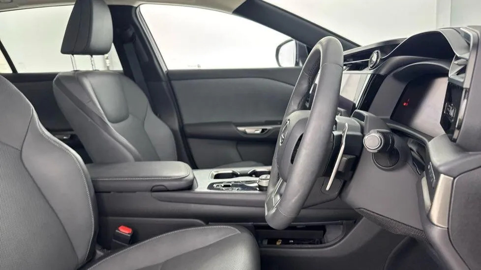 Lexus RZ 450E 230Kw Direct4 Takumi 71 Kwh Silver #11