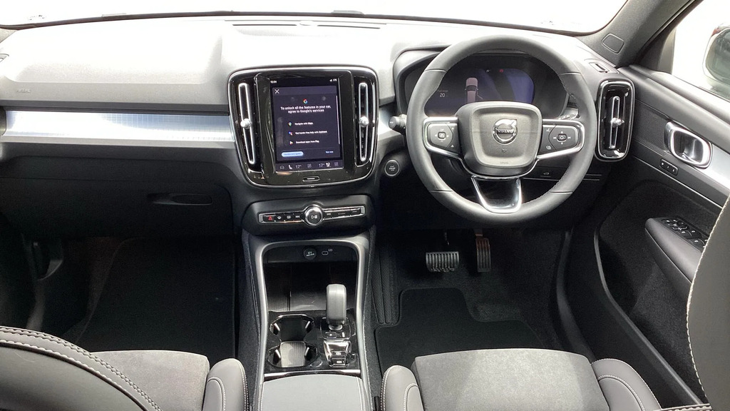 Volvo XC40 2.0 B3p Plus Dark #5