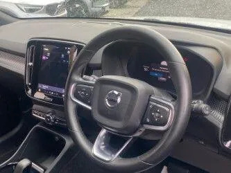 Volvo XC40 2.0 B3p Plus Dark #3