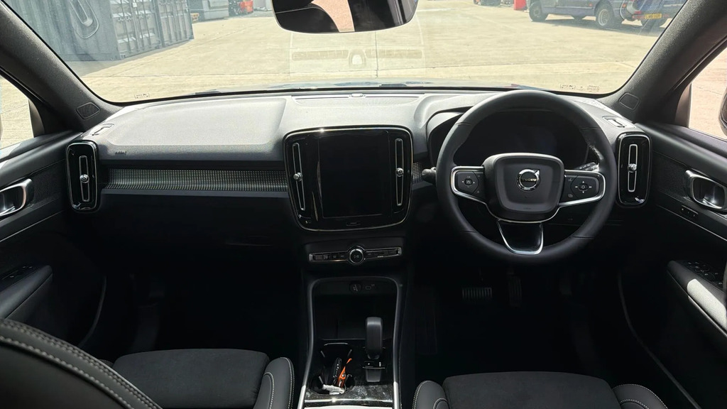 Volvo EX40 Single Motor Extended Range 82Kwh Plus Pro  #5