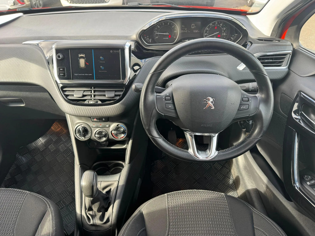 Peugeot 208 1.2 Puretech 110 Allure Eat6 Red #15