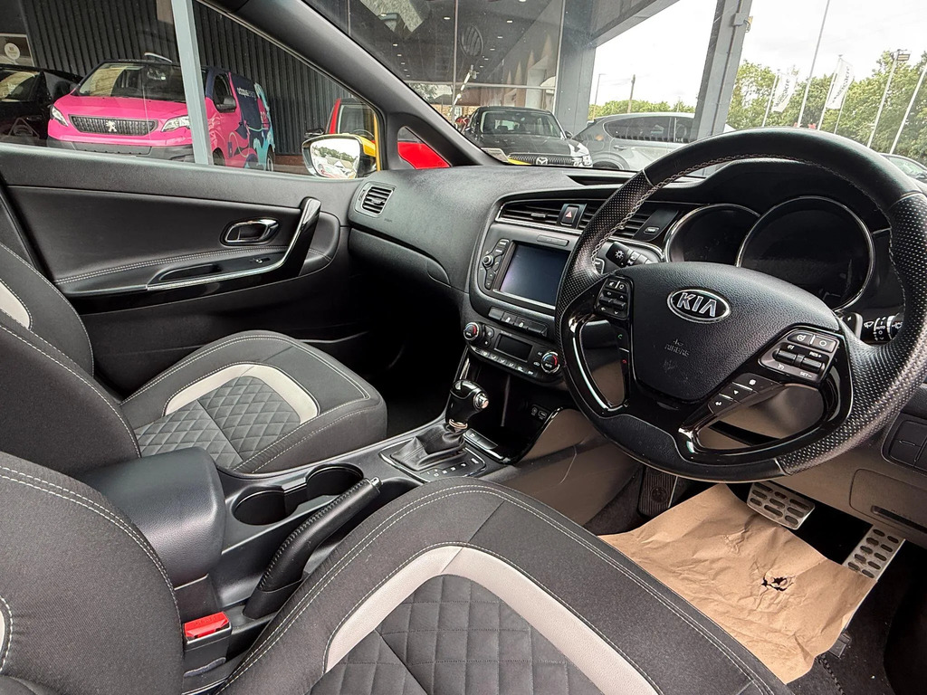 Kia Ceed 1.6 Crdi Gt Line Sportswagon Eur White #17
