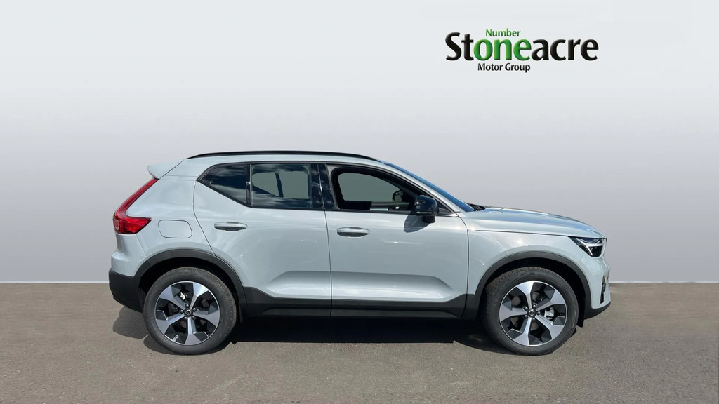 Volvo XC40 2.0 B3p Plus Dark #3