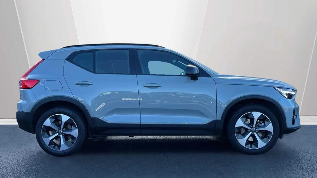 Volvo XC40 2.0 B3p Plus Dark  #3