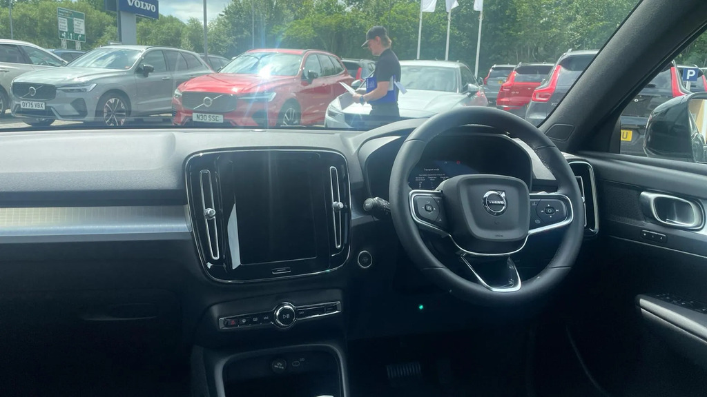 Volvo XC40 2.0 B3p Plus Dark YM26RZG #5