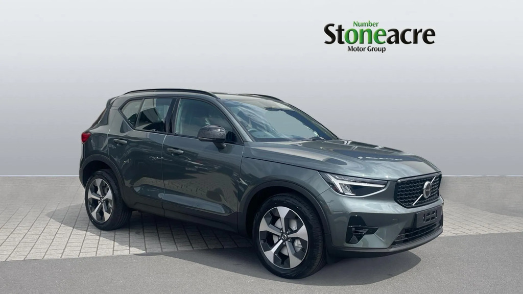 Volvo XC40 2.0 B3p Plus Dark