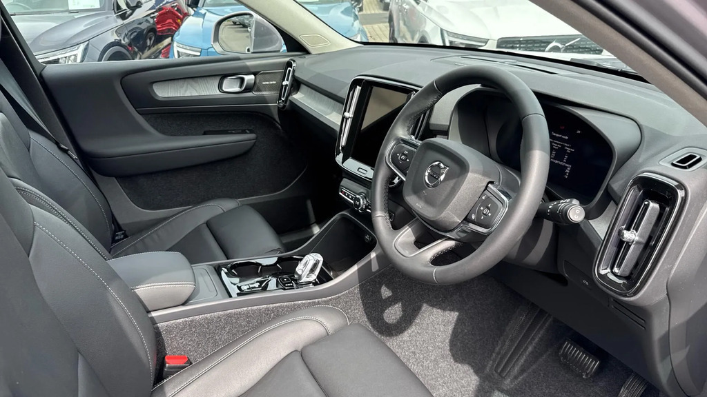 Volvo XC40 2.0 B3 Mhev Ultra Bright Dct Euro 6 Ss YM26OJL #4