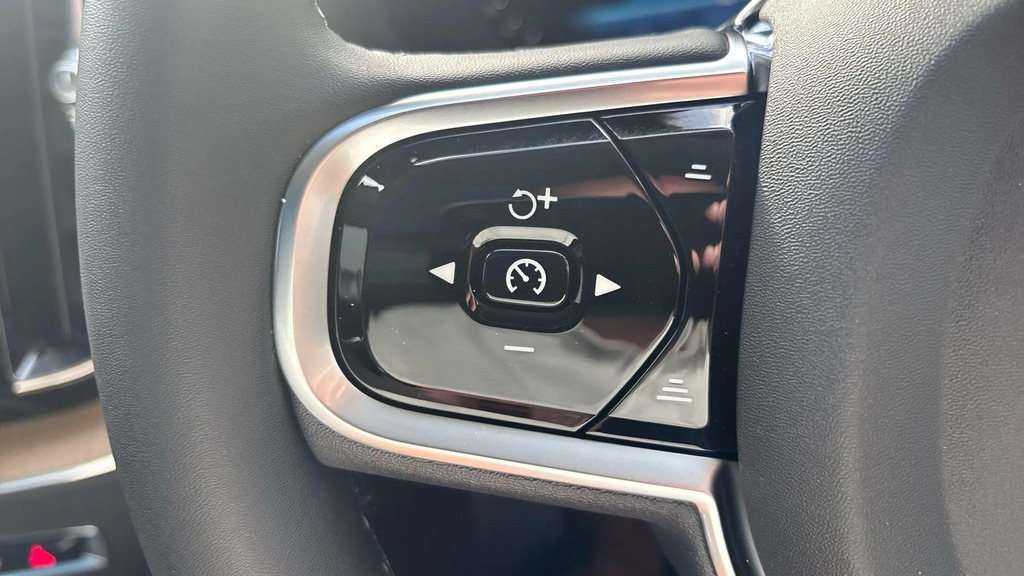 Volvo XC60 Black Edition Ultra, T8 Awd Plug-in Hybrid, Electr Blue #19