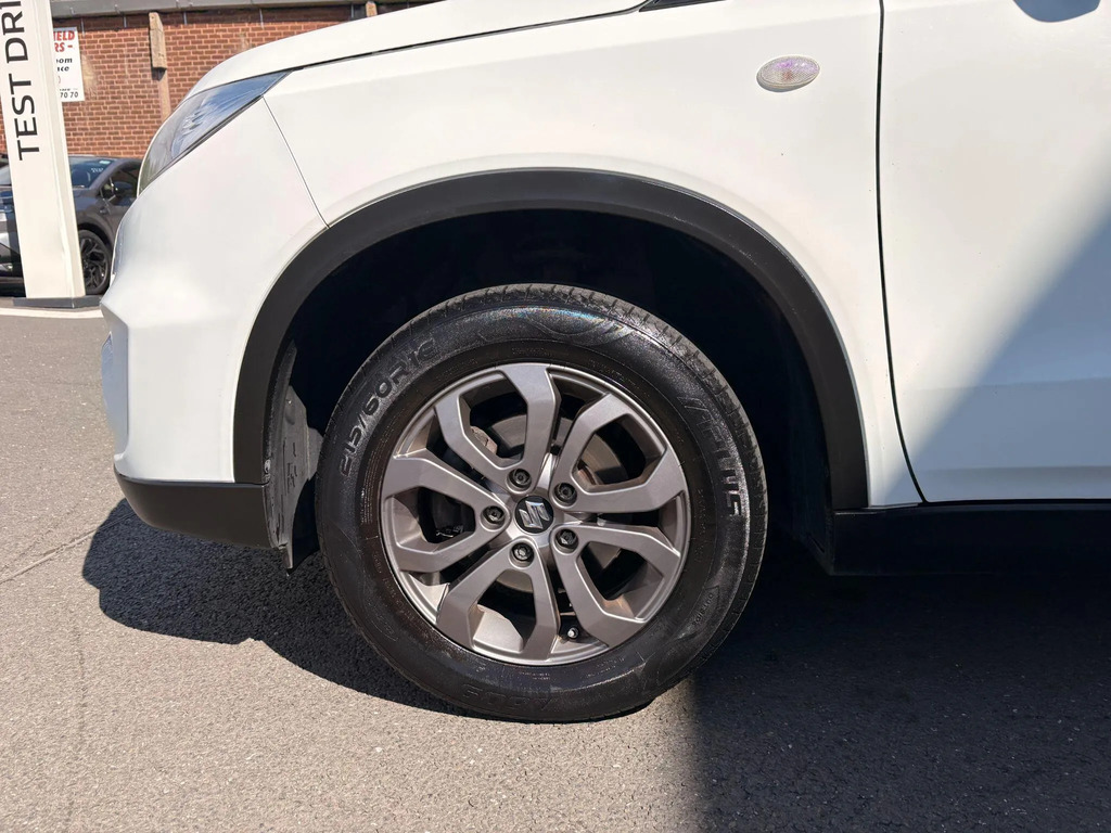 Suzuki Vitara 1.6 Sz T Suv Euro 6 Ss 120 Ps White #31