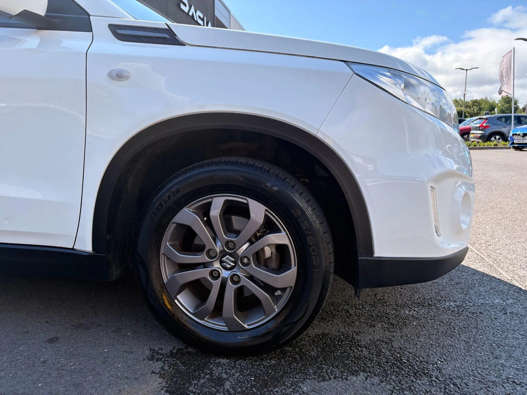 Suzuki Vitara 1.6 Sz T Suv Euro 6 Ss 120 Ps White #28