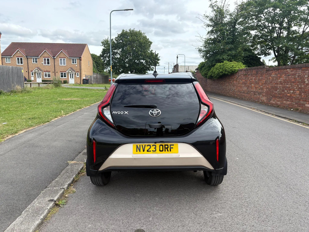 Toyota Aygo X 1.0 Vvt-i Edge #6