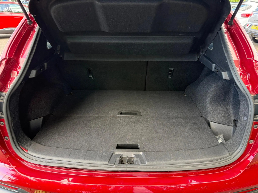 Nissan Qashqai N-connecta Dci Cv White #13