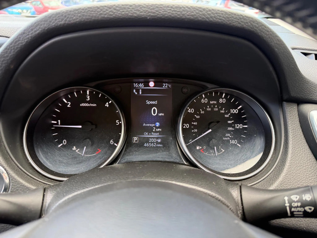 Nissan Qashqai N-connecta Dci Cv White #16