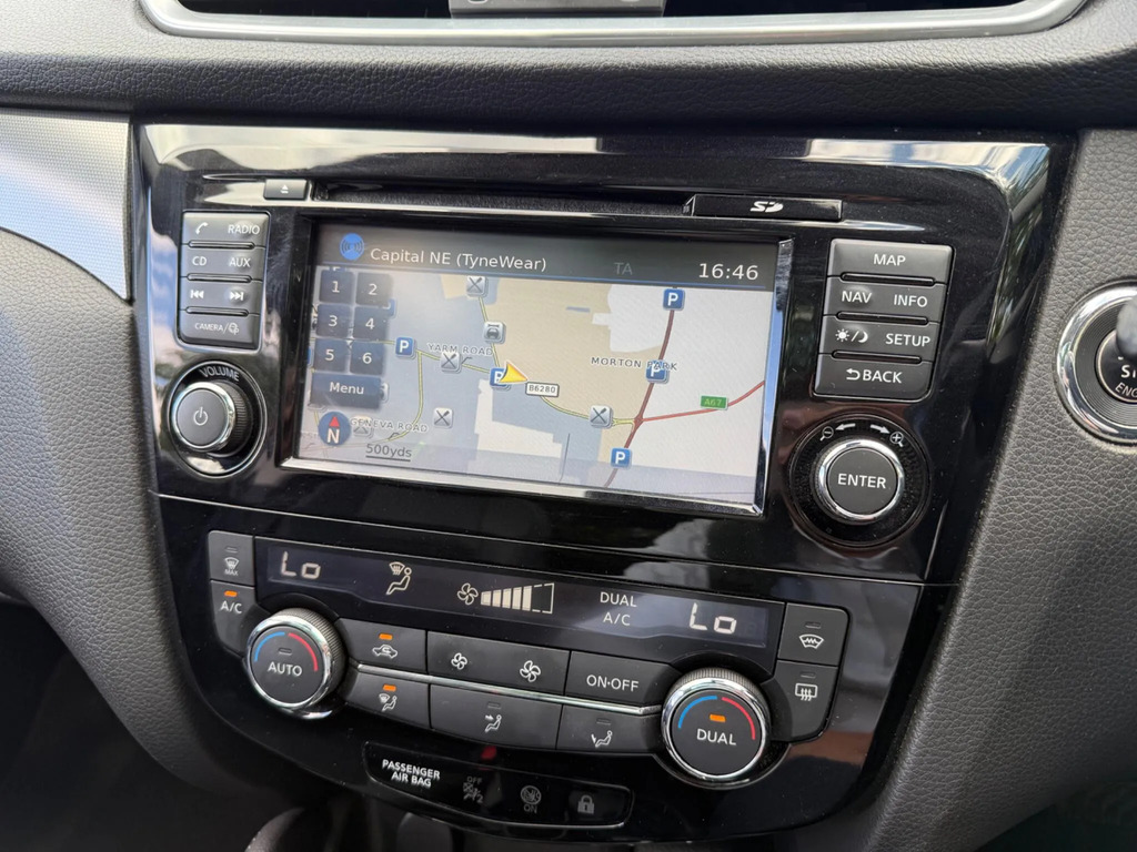 Nissan Qashqai N-connecta Dci Cv White #19