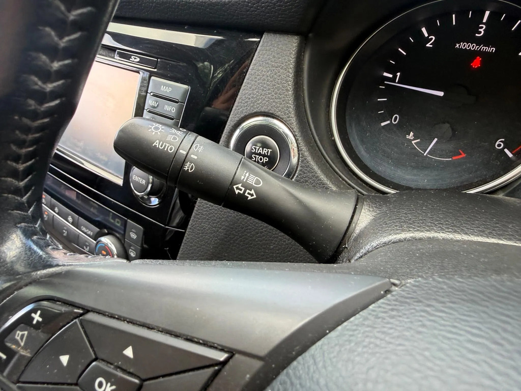 Nissan Qashqai N-connecta Dci Cv White #23
