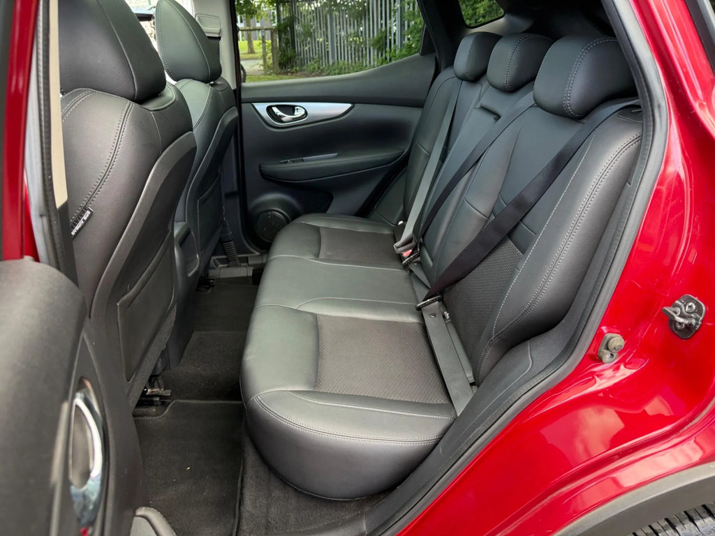 Nissan Qashqai N-connecta Dci Cv White #10