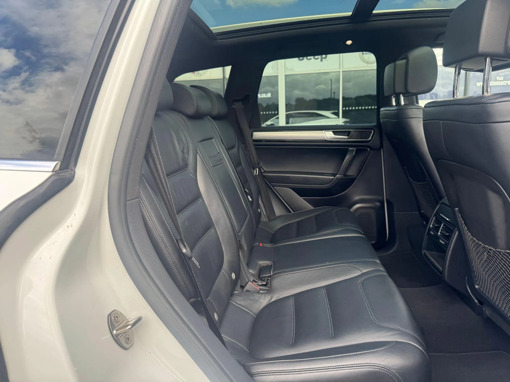 Volkswagen Touareg V6 R-line Tdi Bluemotion Technology White #12