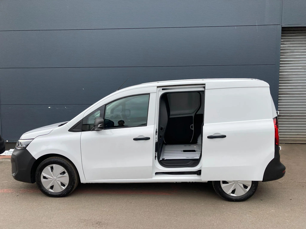 Nissan TOWNSTAR Tekna White #26