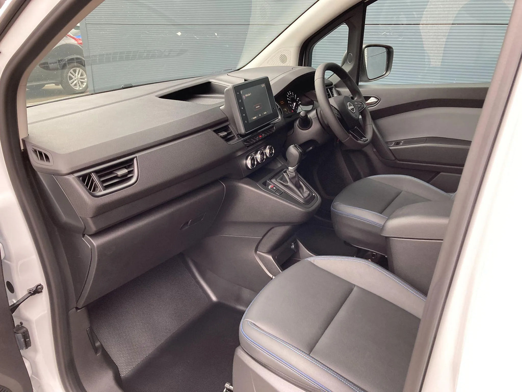 Nissan TOWNSTAR Tekna White #17
