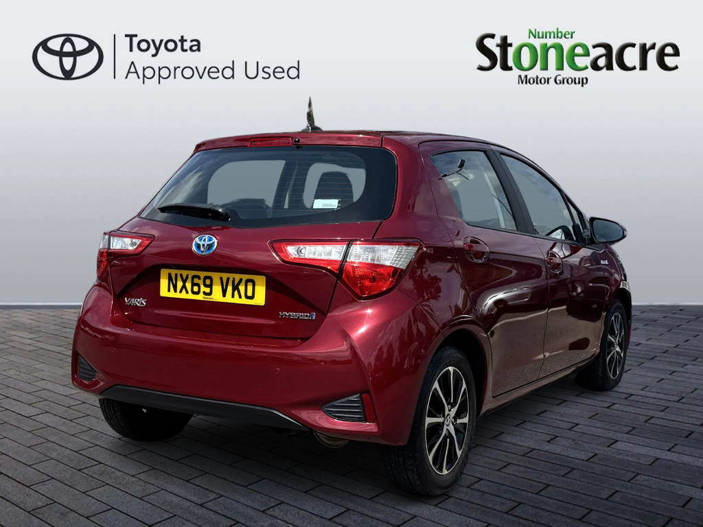 Toyota Yaris 1.5 Vvt-h Icon Tech Hatchback Hybrid E- #3