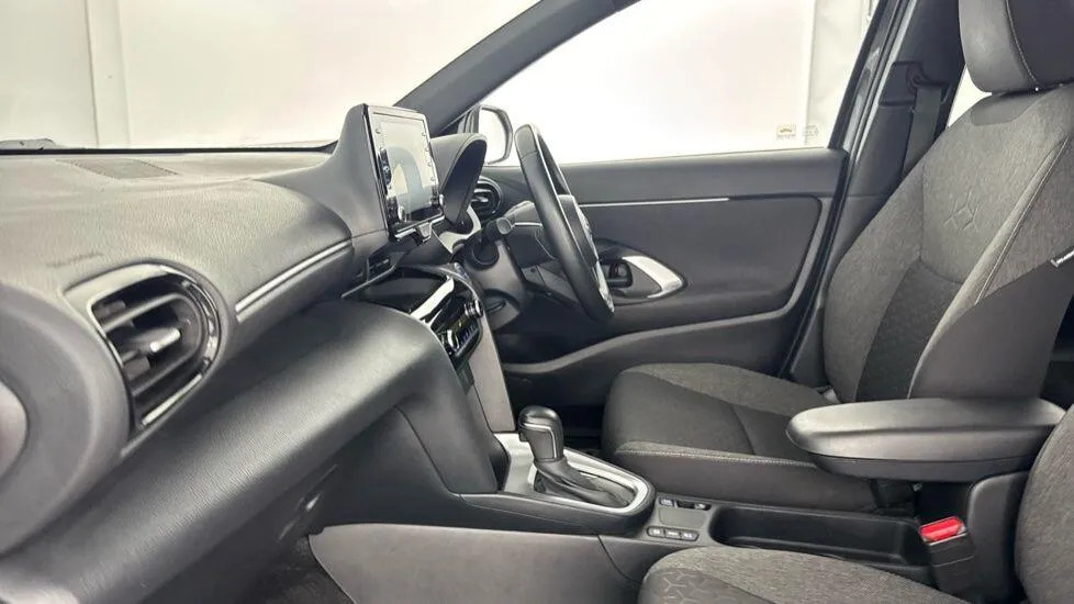 Toyota Yaris Cross Excel #9