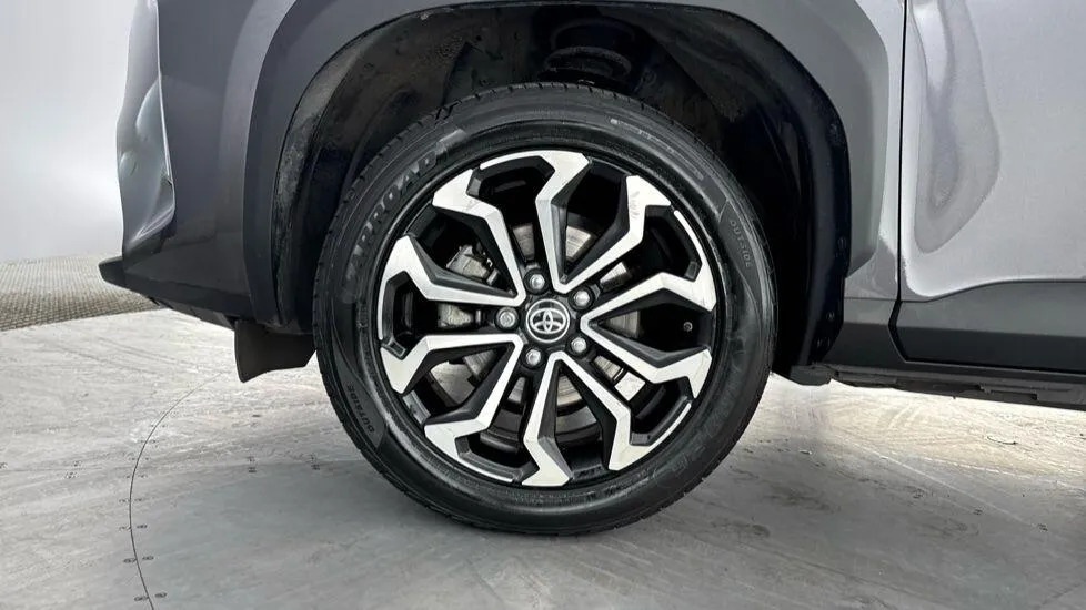 Toyota Yaris Cross Excel #16