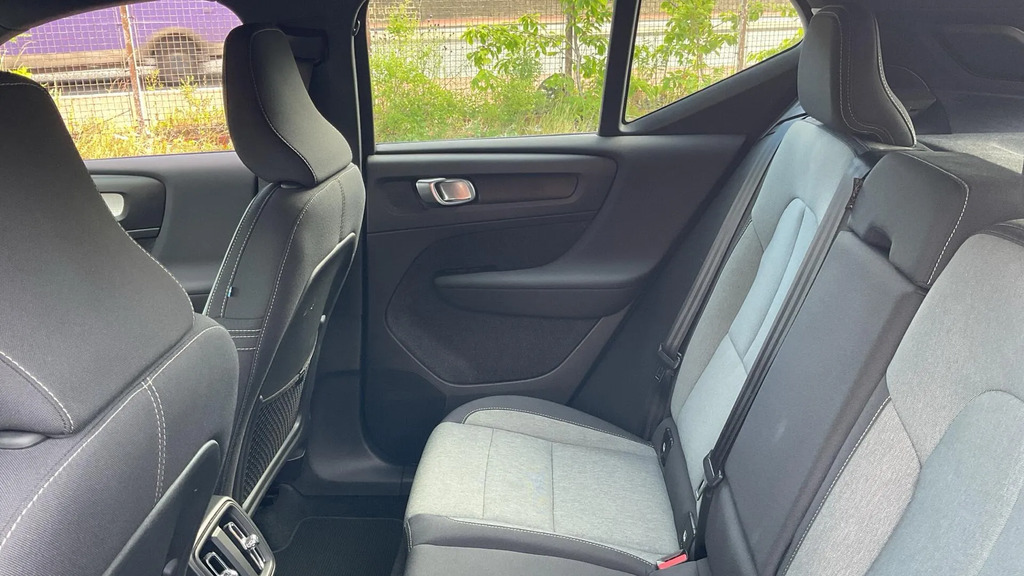 Volvo XC40 1.5H T5 Twin Engine Recharge 10.7Kwh R-design Suv Red #31