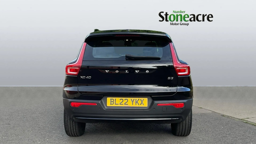 Volvo XC40 1.5H T5 Twin Engine Recharge 10.7Kwh R-design Suv Red #7