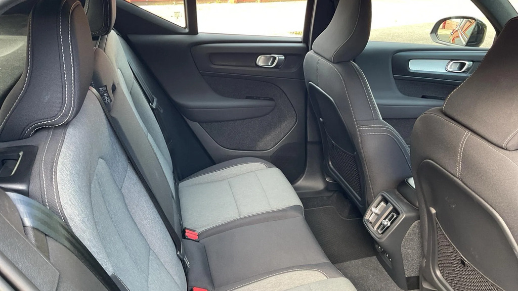 Volvo XC40 2.0 B3p Plus Dark  #6