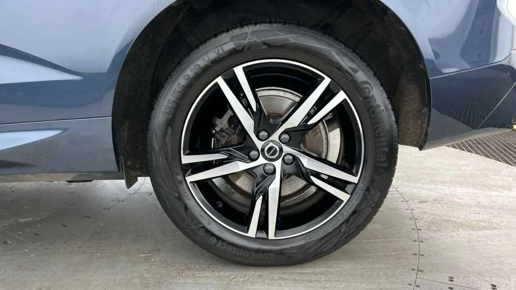 Volvo XC60 2.0 B4 Mhev R-design Awd Euro 6 Ss #4
